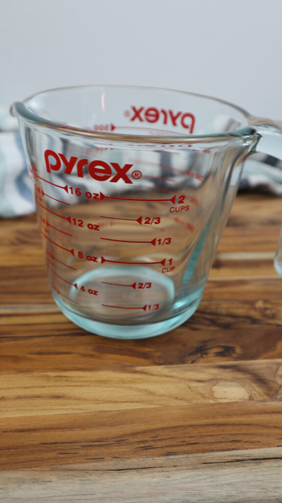 glass measuring cup ounces and quarts
