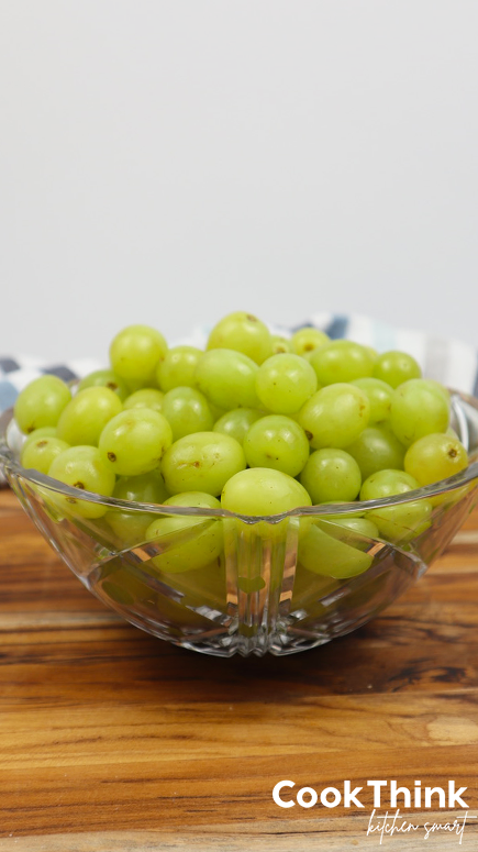 Green grapes side view