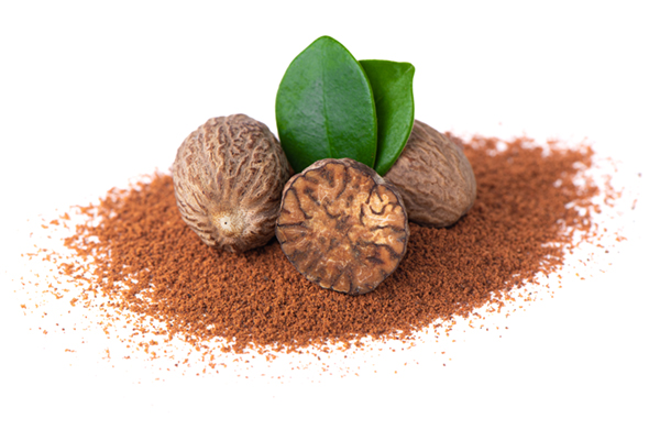 substitute for almond extract nutmeg