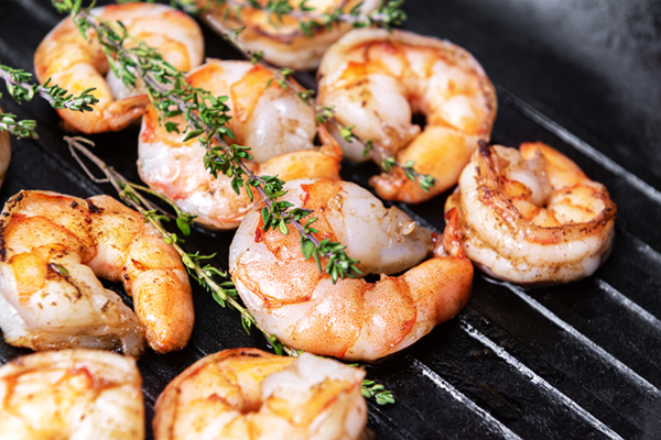grilled shrimp with thyme on bbq