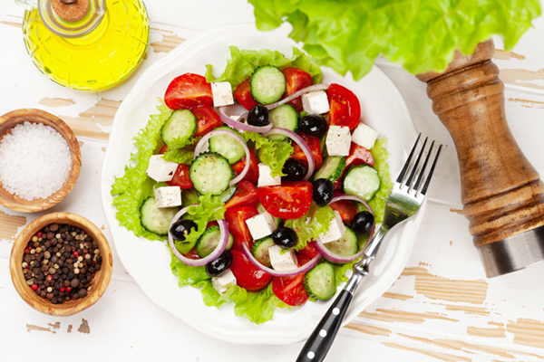 greek salad with chunks of cheese