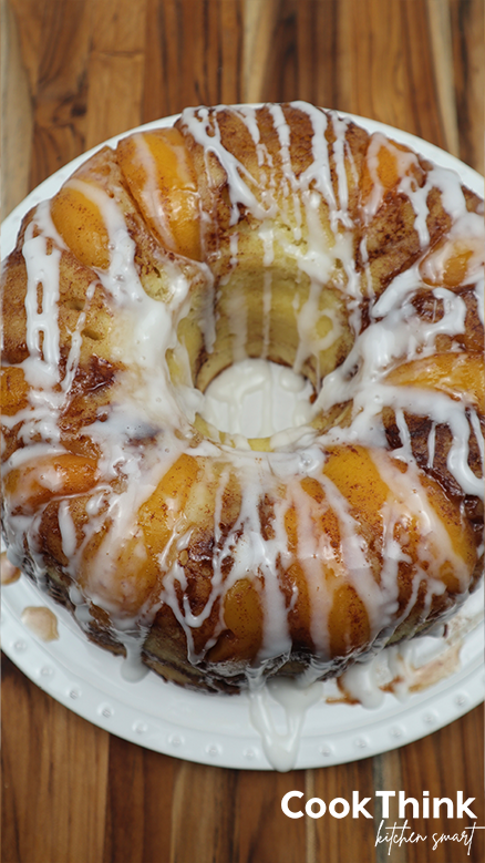 pound cake peach cobbler with icing