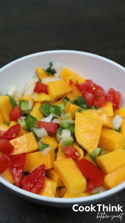mango salsa with green peppers